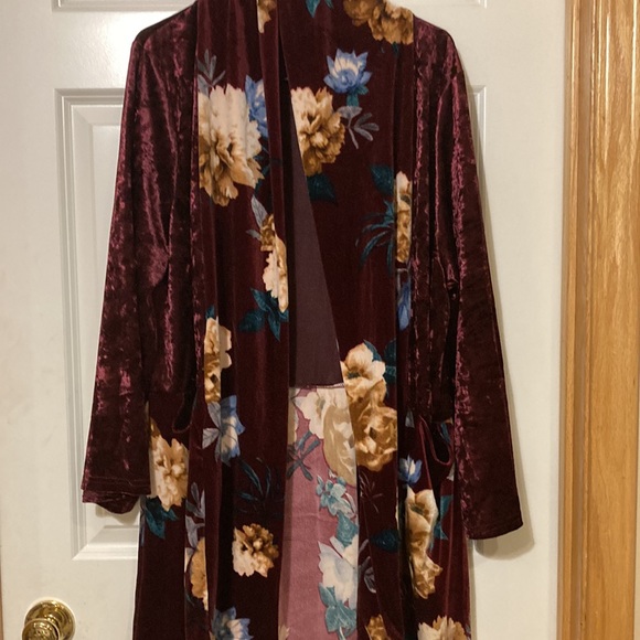 Cozy Casual Velour Jacket - sizeM - Picture 4 of 6